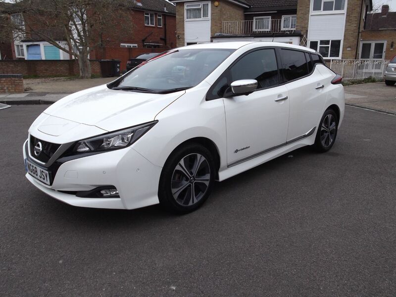 NISSAN LEAF